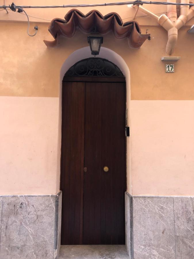 Tanto Di Cappello Home Palermo Buitenkant foto